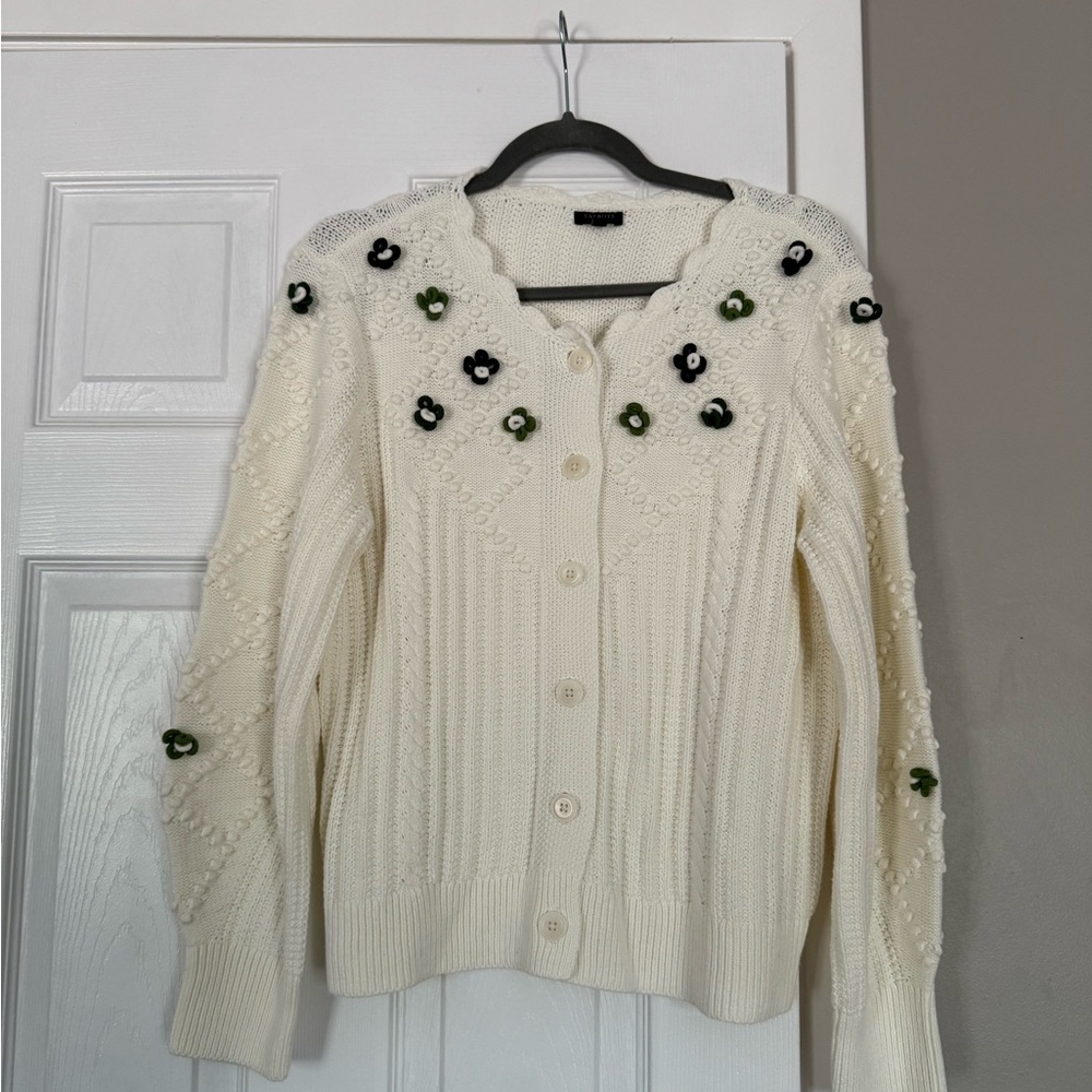 Talbots Cableknit Cream Sweater Cardigan Grandmacore 3D Flowers Crochet Cozy